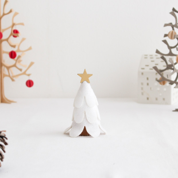 今季完売】ノルディカニッセ フェルトツリー 白 クリスマスツリー