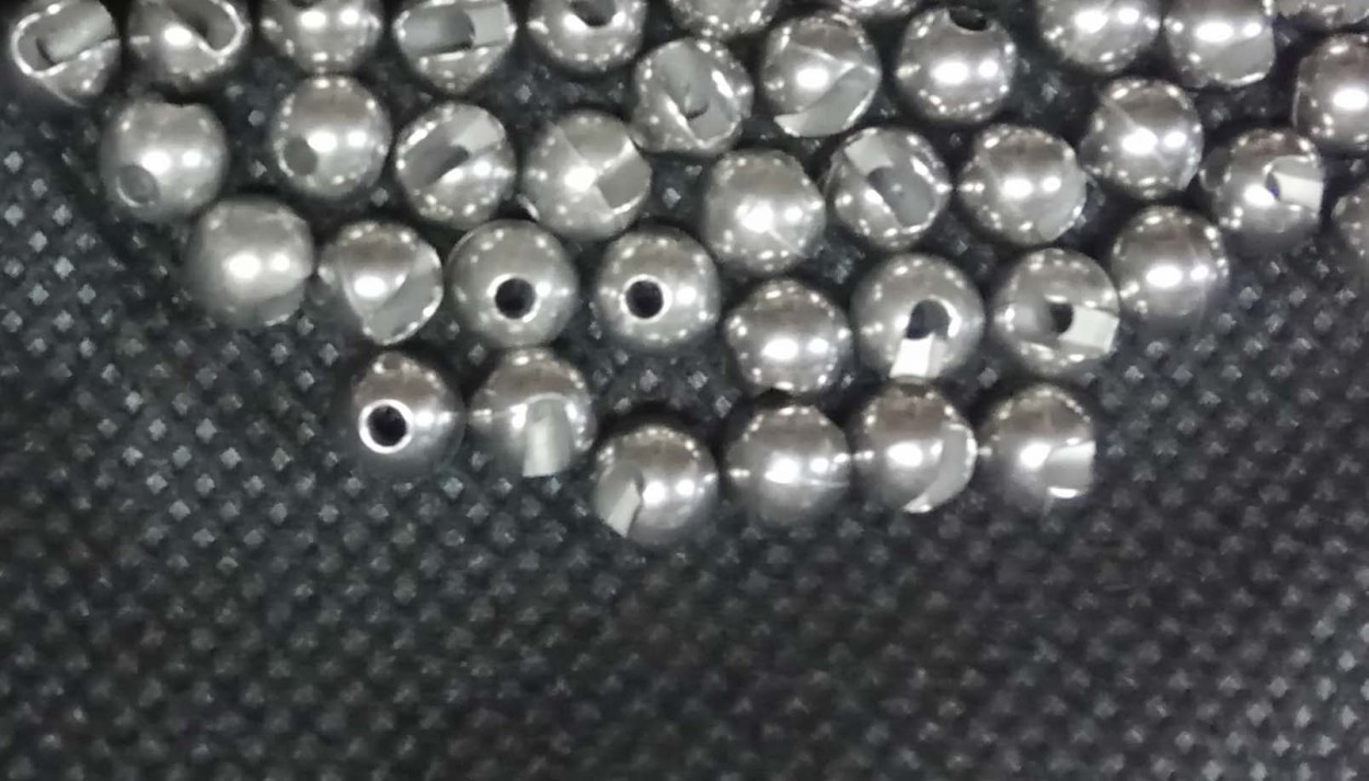 690円〜 縦スリット（ベーシックtype） タングステンビーズ（フライ