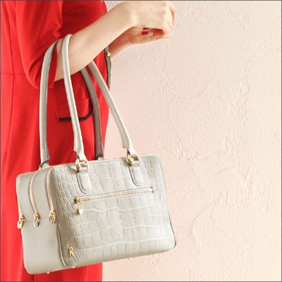 ROBERTA DI CAMERINO（ロベルタ・ディ・カメリーノ） 【ロベルタ】限定