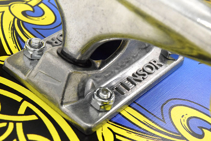 送料無料 ダークスター スケボー スケートボード DARKSTAR