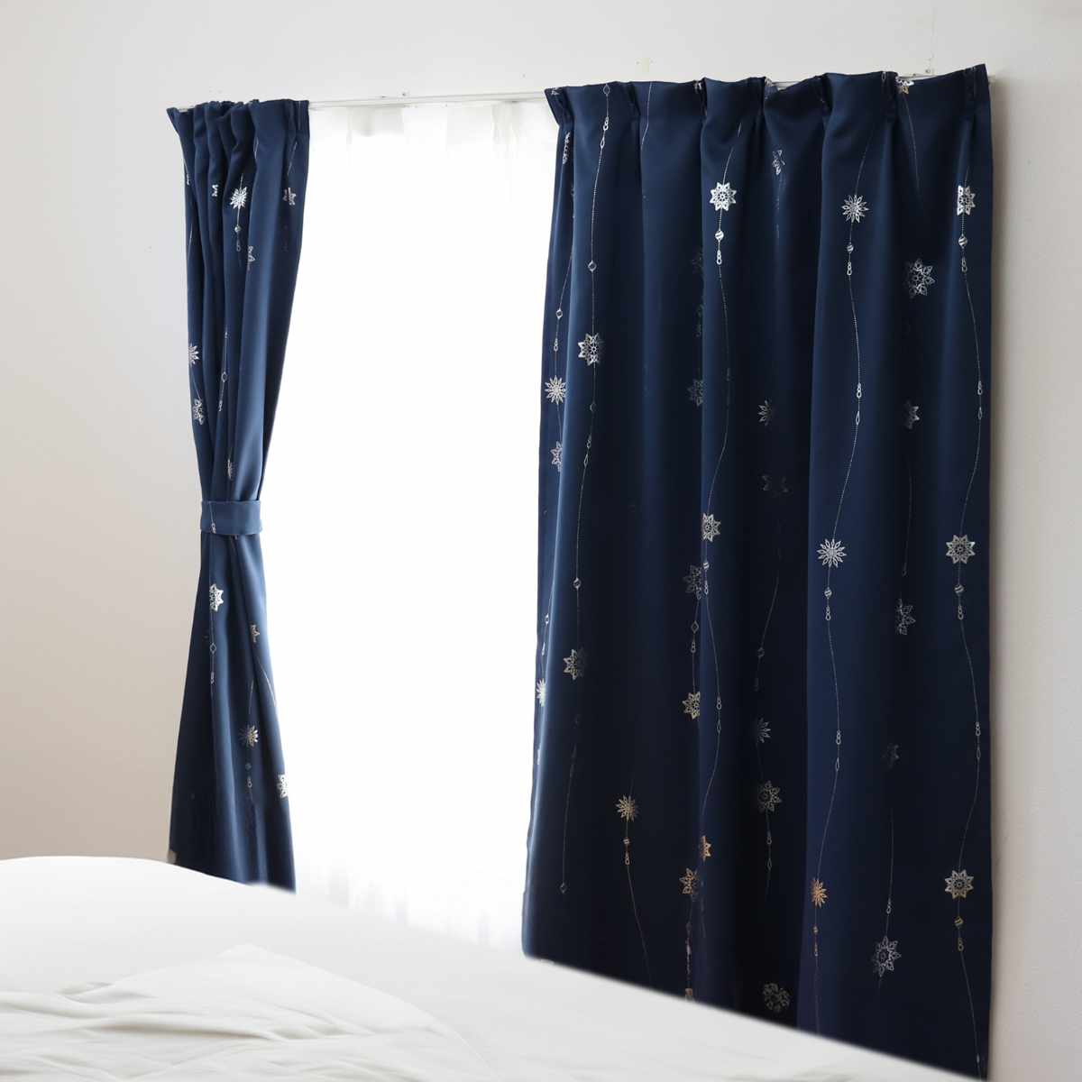 ユニベール（UNIVERS） カーテン 4枚セット 1級遮光 UVカット セラス