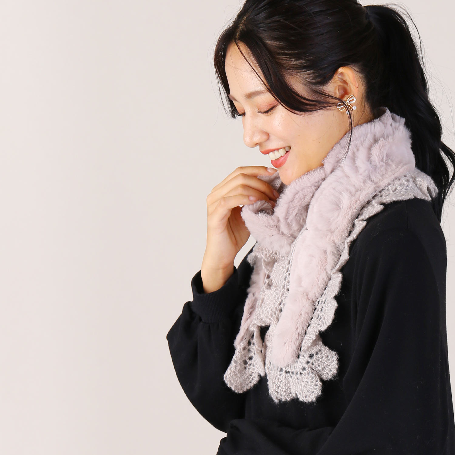 sankyo shokai（三京商会） ラビット ファー編込み フラワーモチーフ