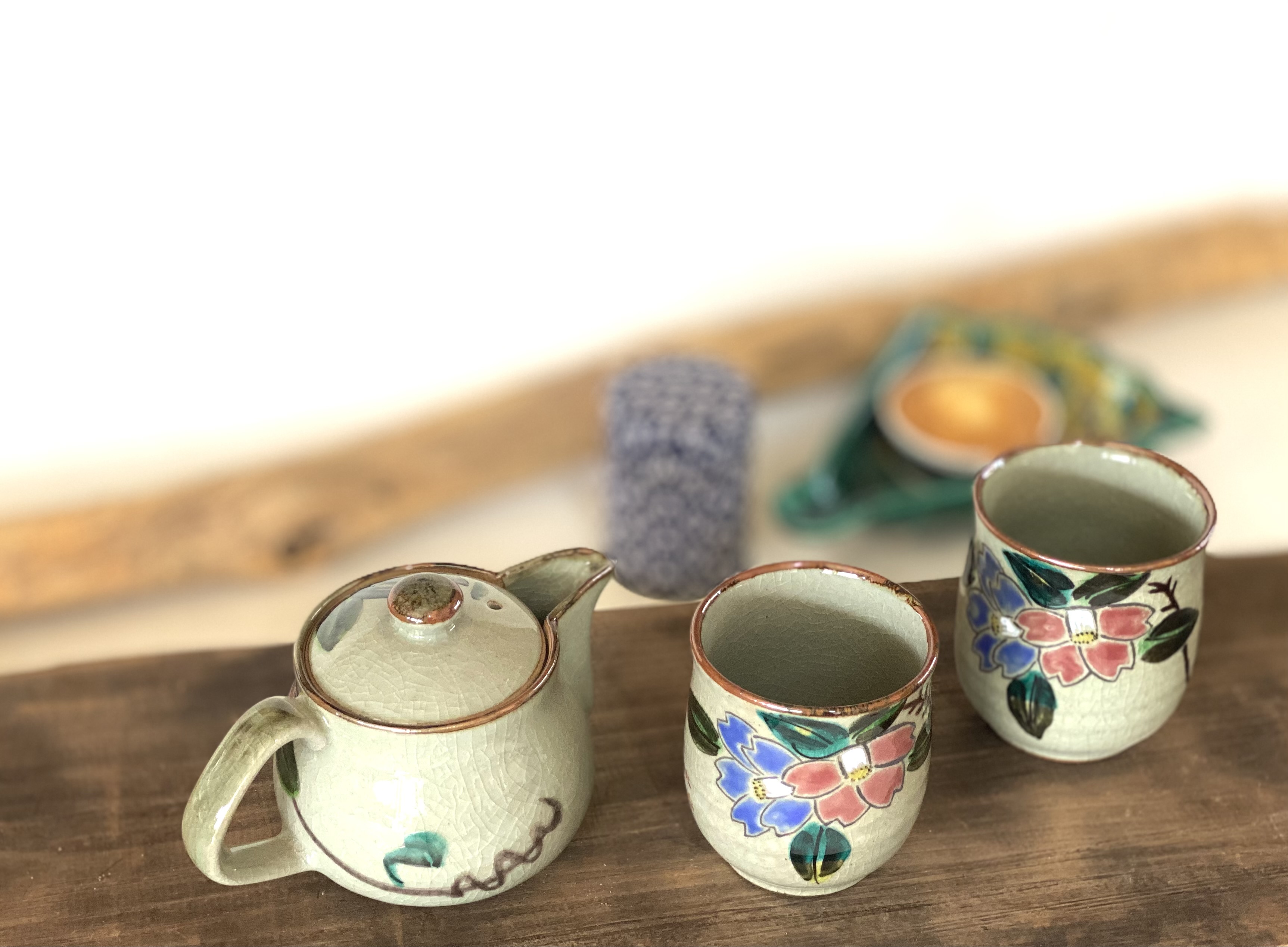 九谷焼 高級 陶磁器 急須3点セット 小 宝尽くし緑塗り 裏絵(Kutani