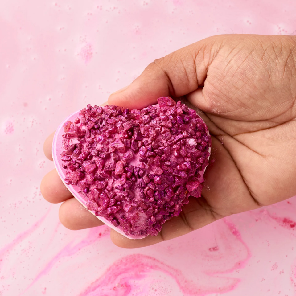 LUSH（ラッシュ） ロッツ オブ ラブ ギフト 限定 2026 バスボム 入浴剤