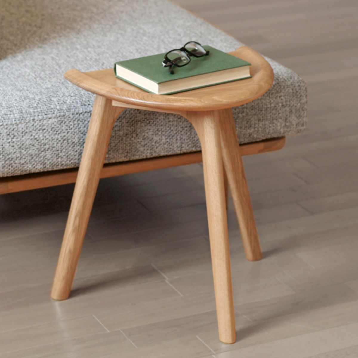 ykヴィンテージ サイドテーブル オーバルテーブル Uno Antiques|サイド