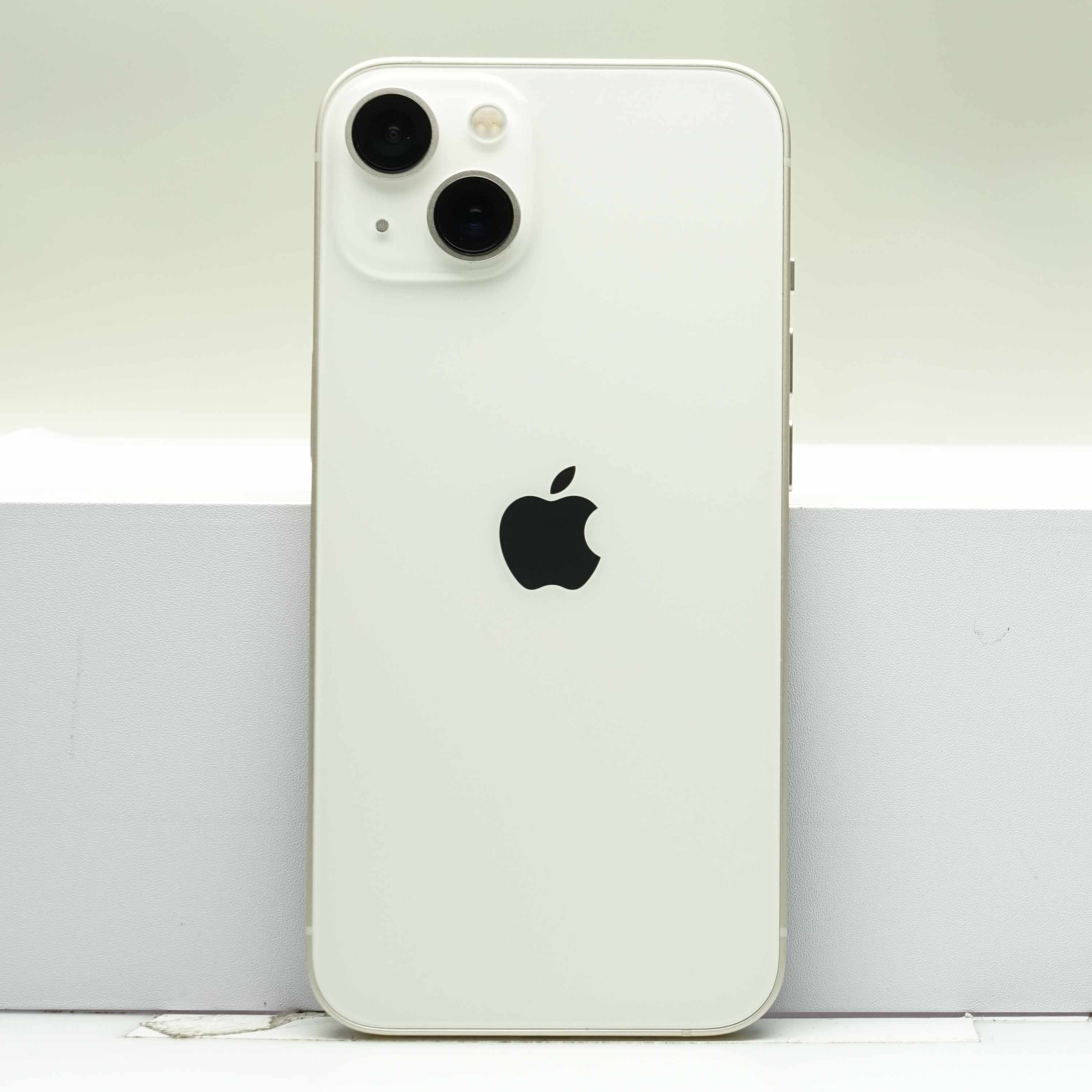 iPhone 13 128GB SIMフリー Bランク 中古 本体 スマホ スマートフォン