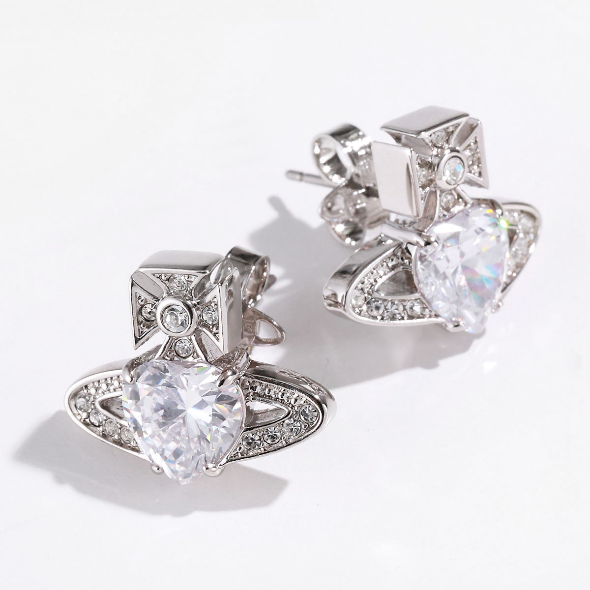 Vivienne Westwood（ヴィヴィアンウエストウッド） ピアス ARIELLA