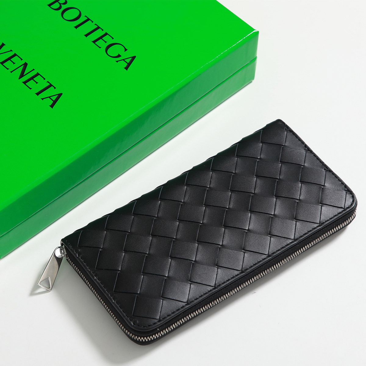 BOTTEGA VENETA（ボッテガ・ヴェネタ） ラウンドファスナー長財布