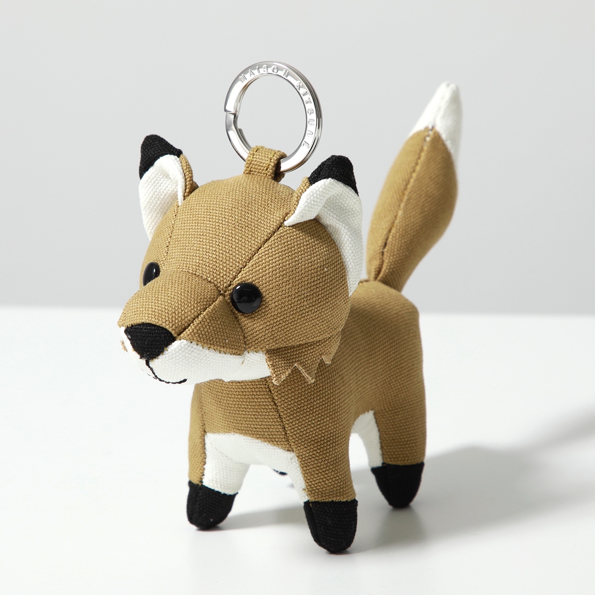 MAISON KITSUNE（メゾン キツネ） キーホルダー MM06906WW0107