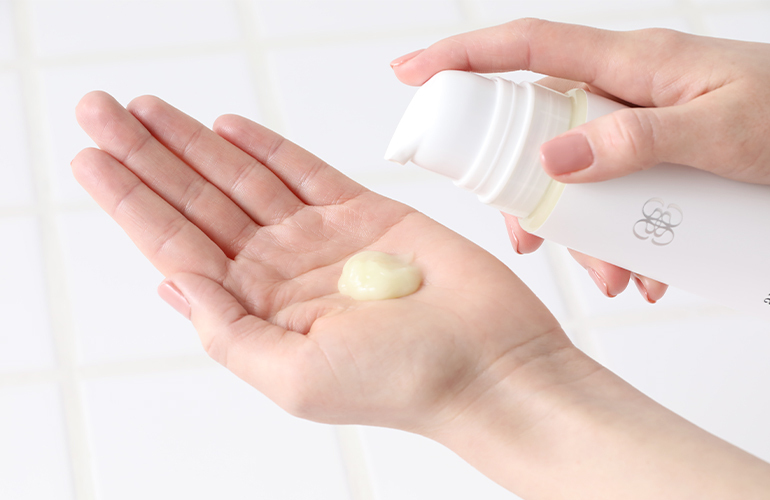 amritara（アムリターラ） 洗顔 ソフトクレイジェルウォッシュ 150ml