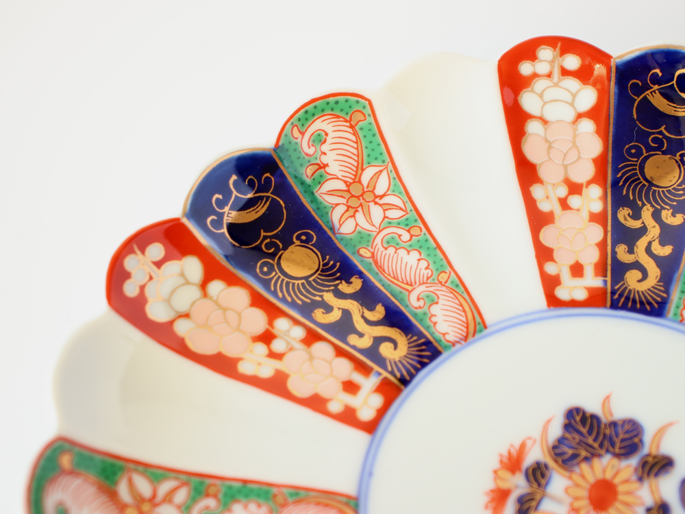 林九郎窯 古伊万里様式 見込菊花紋 プレート19cm 波佐見焼 6号 : 雑貨