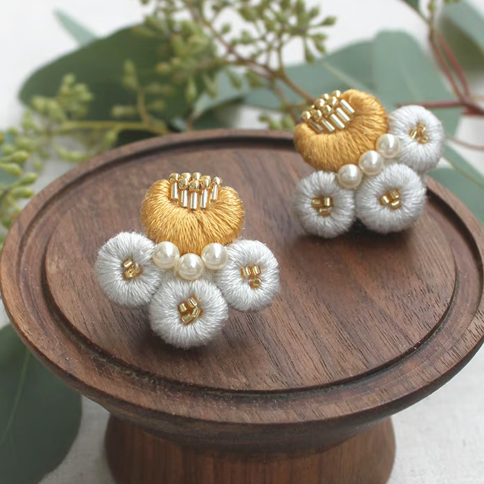 K.omono 刺しゅうキット plump florets イヤリング | piece 刺繍