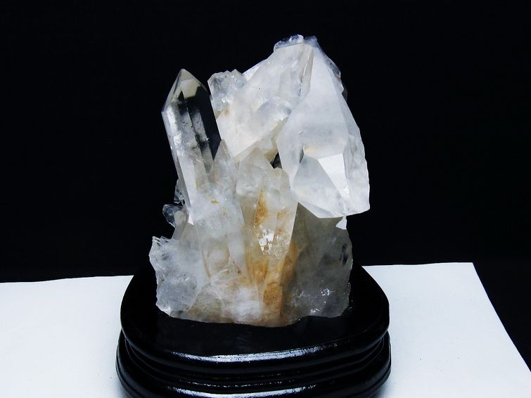 1Kg 水晶 クラスター 原石 マダガスカル産 台座付属 一点物 [送料無料