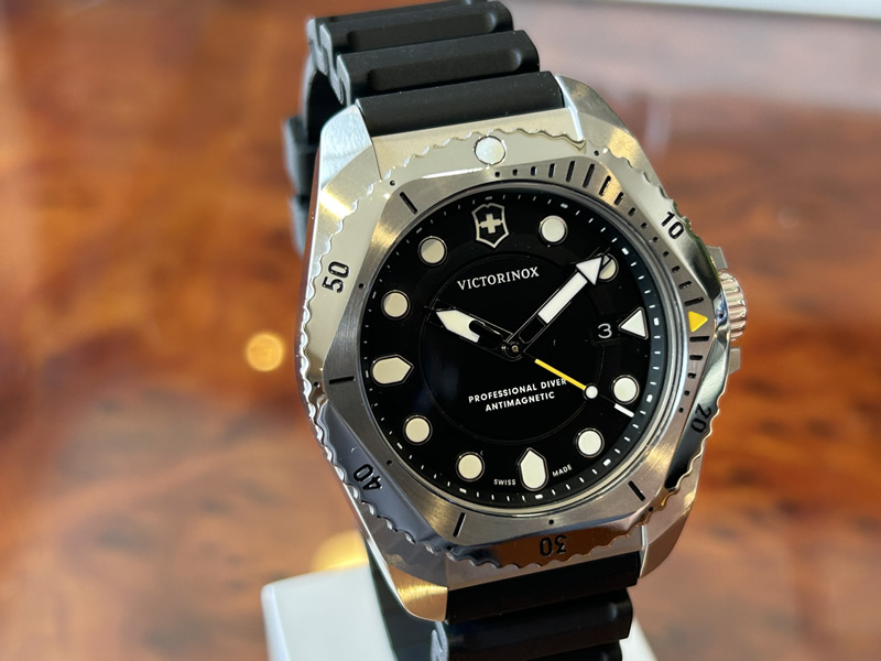 VICTORINOX（ビクトリノックス） 腕時計 DIVE PRO ダイブプロ クォーツ
