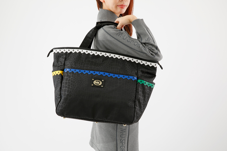 M・U SPORTS MU SPORTS MU スポーツ 肉球柄パンチングレース ボストン