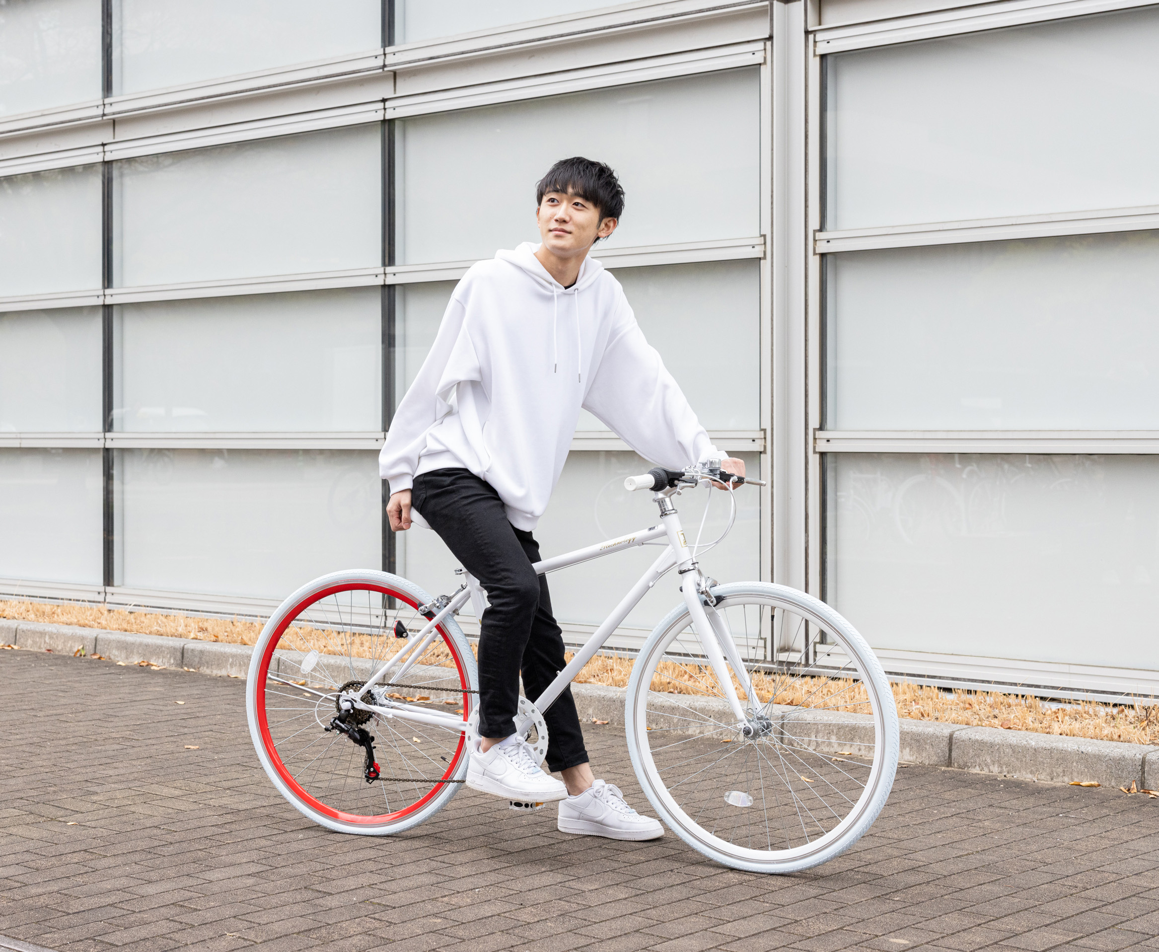 21Technology 大幅値下げ中 クロスバイク 700C シマノ製6段変速 自転車