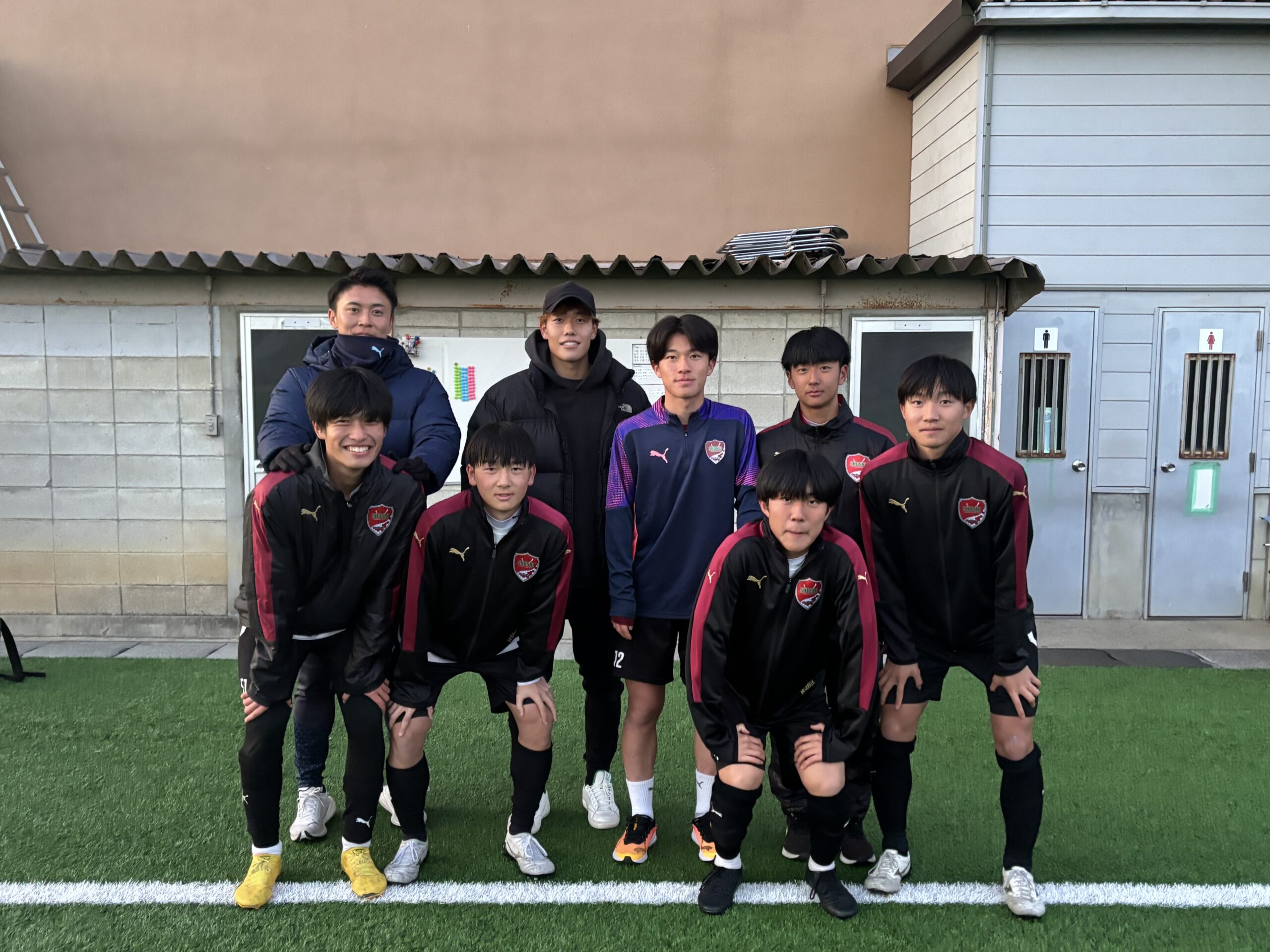 謹賀新年】尚志高校サッカー部OB染野選手、河村選手練習参加 - SHOSHI FC