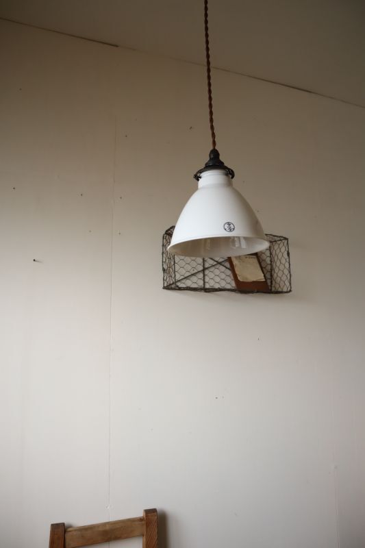 マツダ磁器製シェードのペンダントライト - 古道具＋original‐紫山‐ shizan
