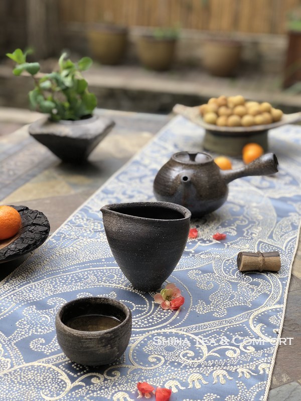 珠洲焼（すずやき）艶やかさとは違う美しさ 質朴で静かな美 ～中国人が