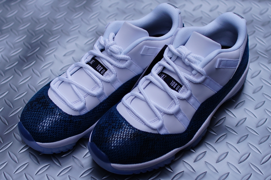 AIR JORDAN 11 LOW SNAKESKIN(エアジョーダン 11 スネークスキン)写真