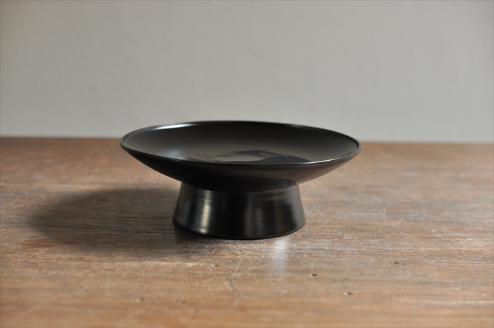 蜂谷隆之：漆の高台皿｜うつわ SouSou｜Online Shop