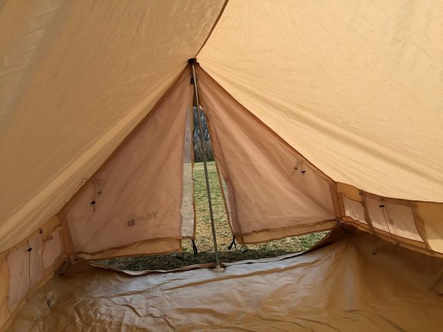 ハイランダーの新作テントのコットンテント「TCテント アルネス」が