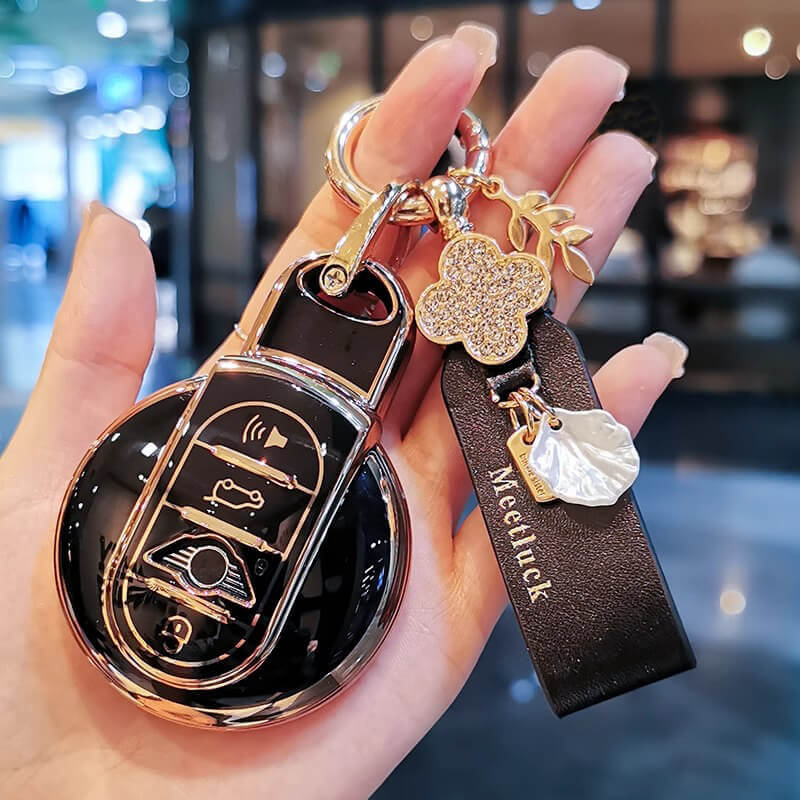 MINI】クローバービジュー付ストラップエナメルキーケース〔Aタイプ〕