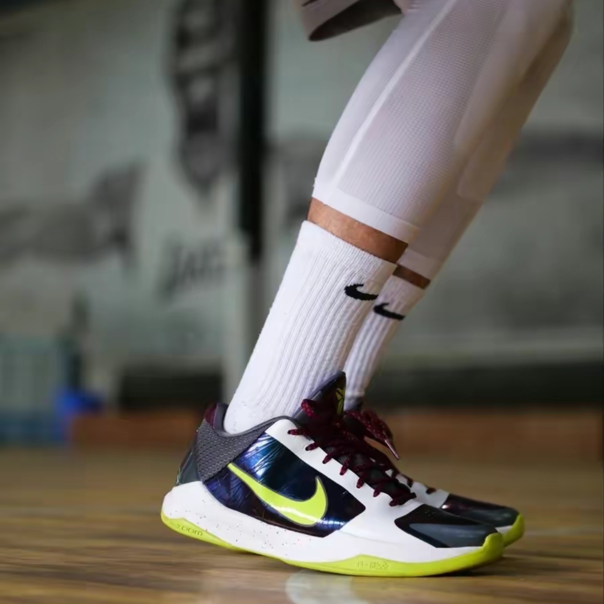 Giày Nike Zoom Kobe 5 Protro 'Chaos' CD4991-100