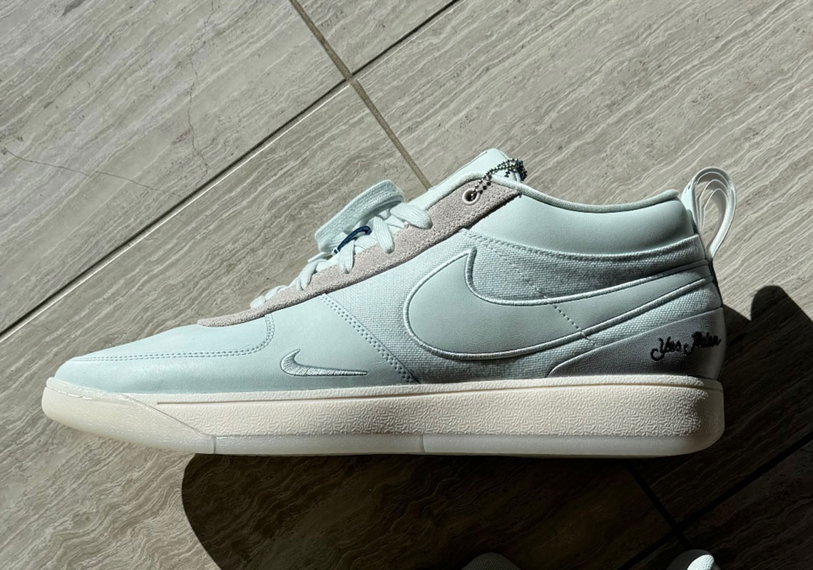 Nike Book 1 