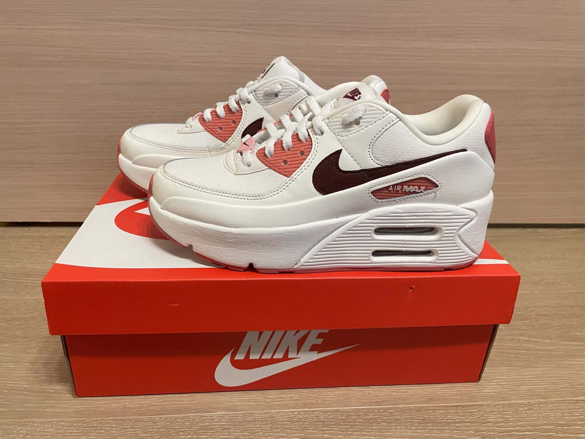 Nike エアマックス90 LV8 サイズ感と履き心地 - スニブロ