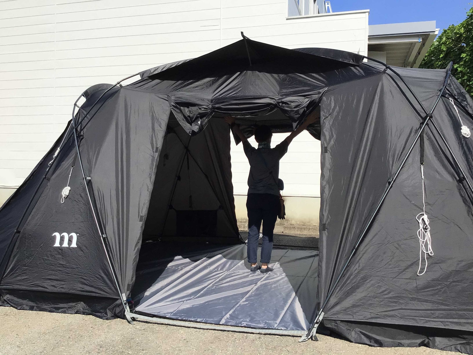 黒ギアキャンパー必見！ファミリーにもおすすめなテント！【ムラコ ZIZ