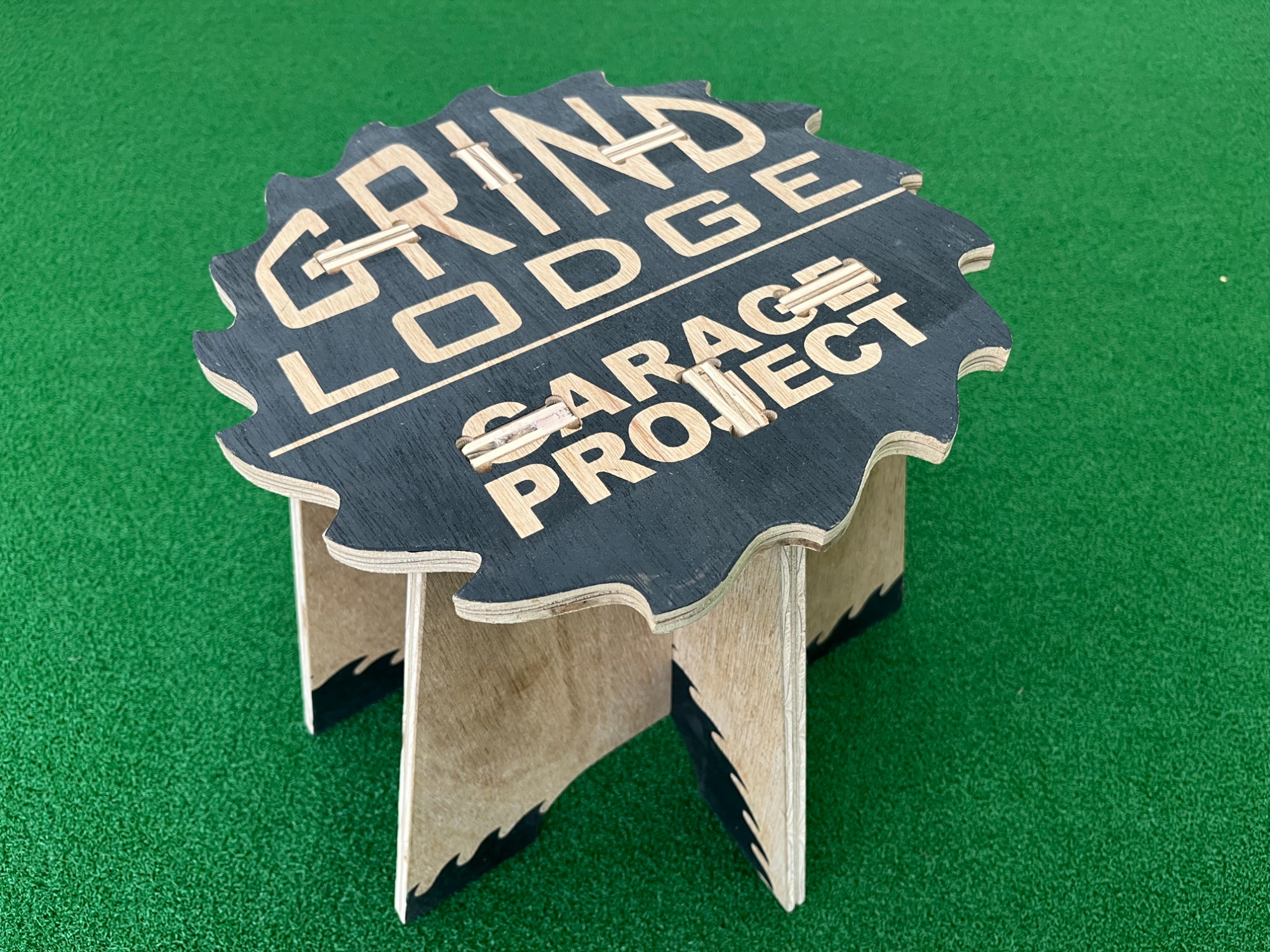 グラインドロッヂのスツール GRIND LODGE 【公式通販】