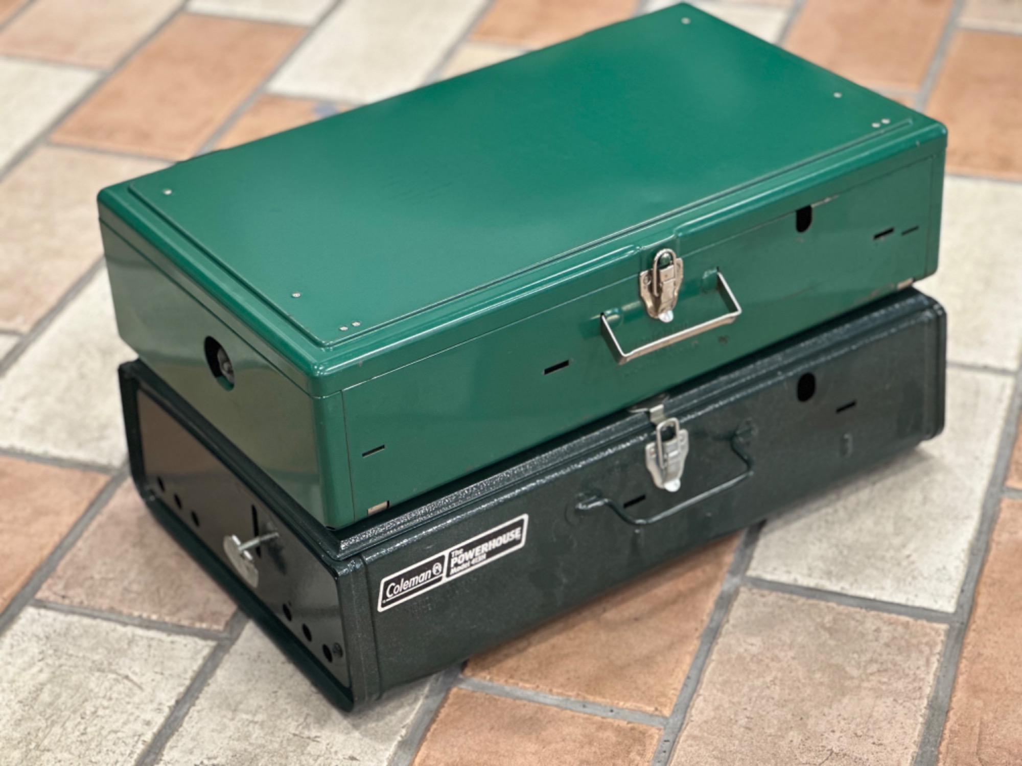 coleman(コールマン)1964年1月製413F入荷!! 個性派ギミックの