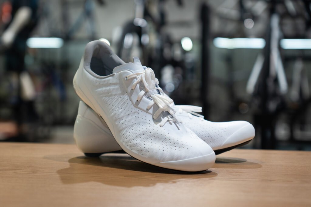 軽さと快適さを求めるならS-Works Torch Lace | スペシャライズド 新宿