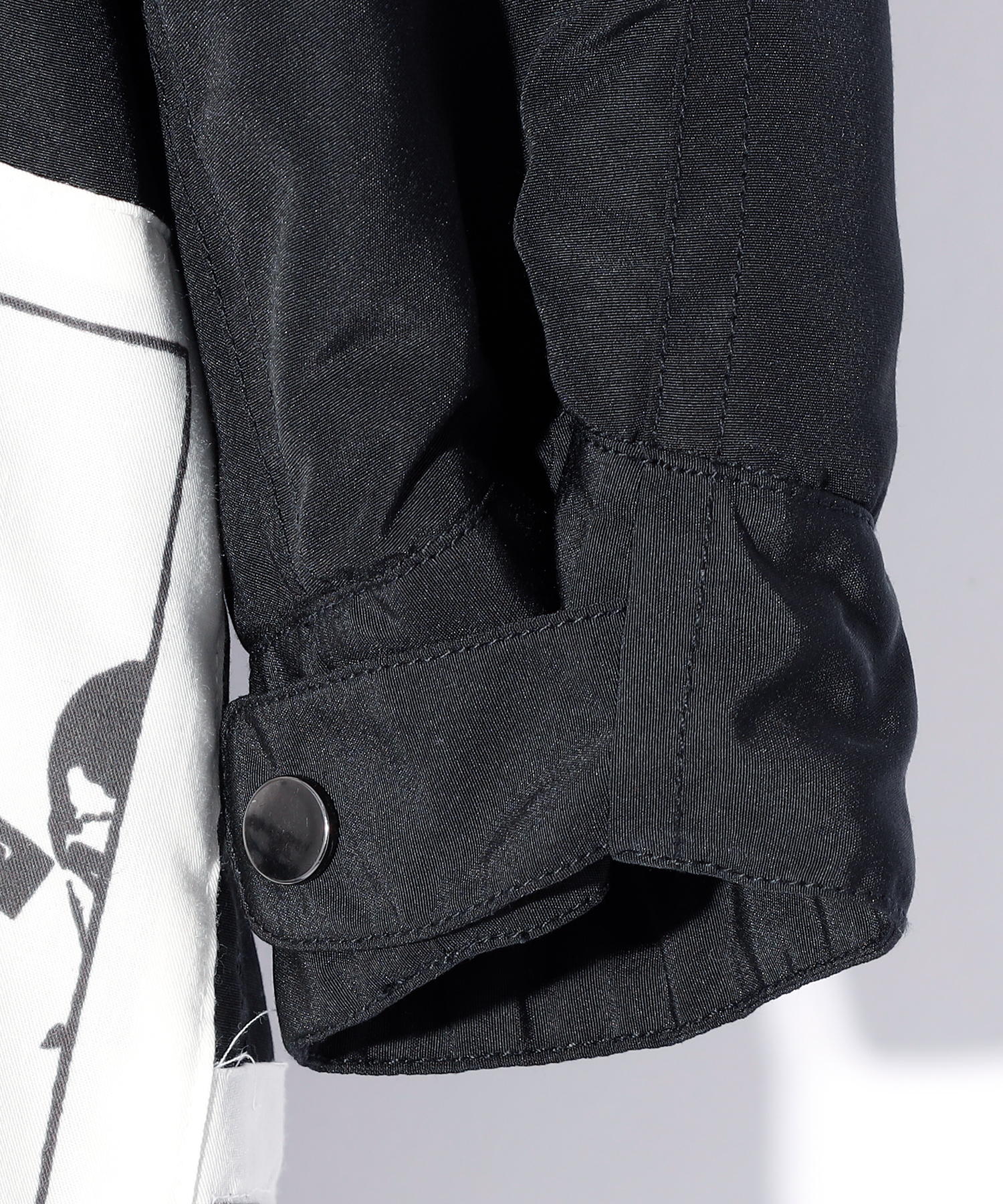 FISHTAIL MODS COAT (GRAPHIC)［BLACK］ | SWITCHBLADE