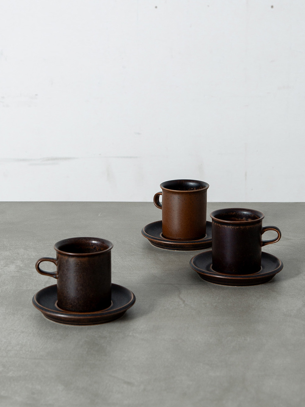 stoop | Coffee Cup & Saucer Set “Ruska” for ARABIA by Ulla Procope