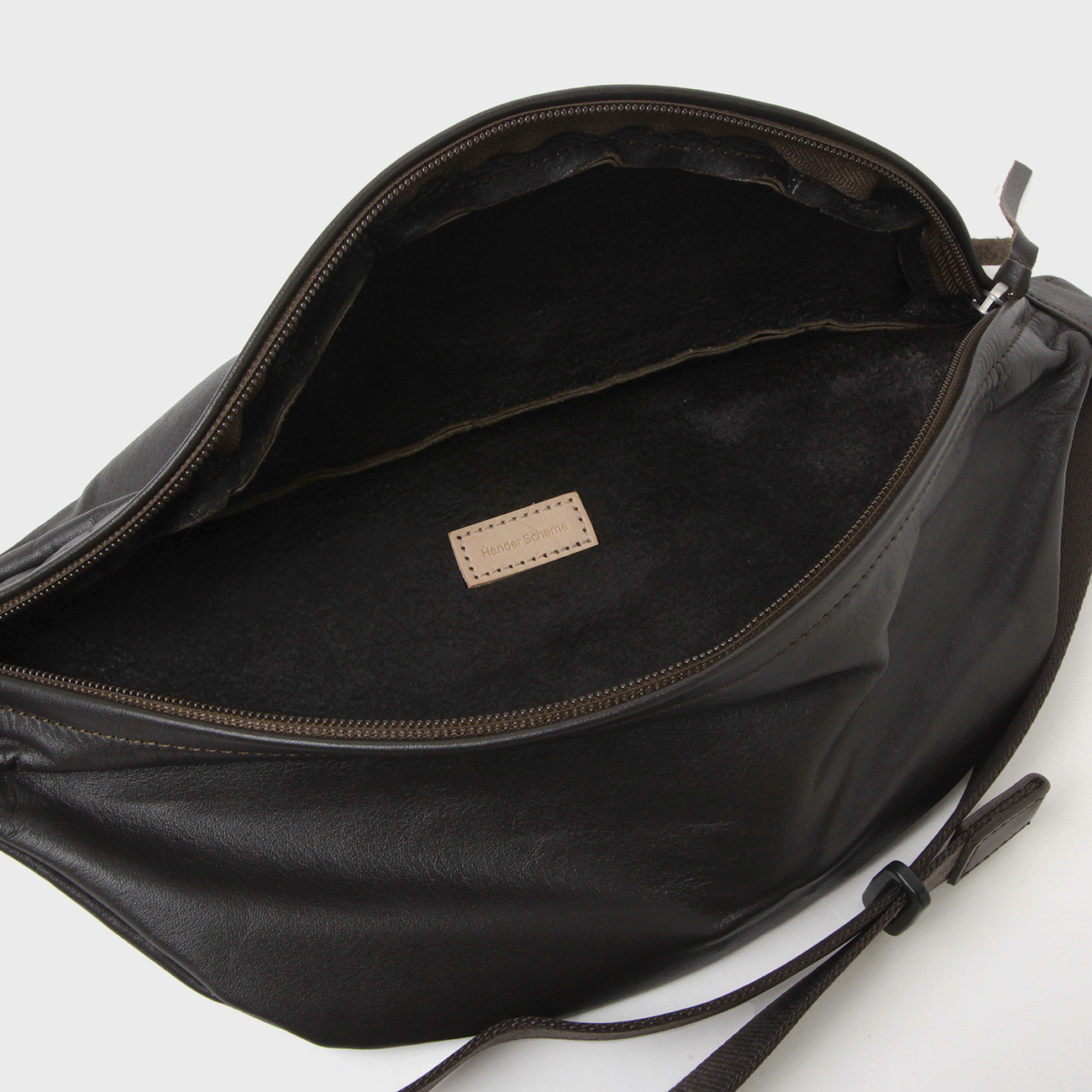 Hender Scheme / エンダースキーマ | cow waist pouch bag - Choco
