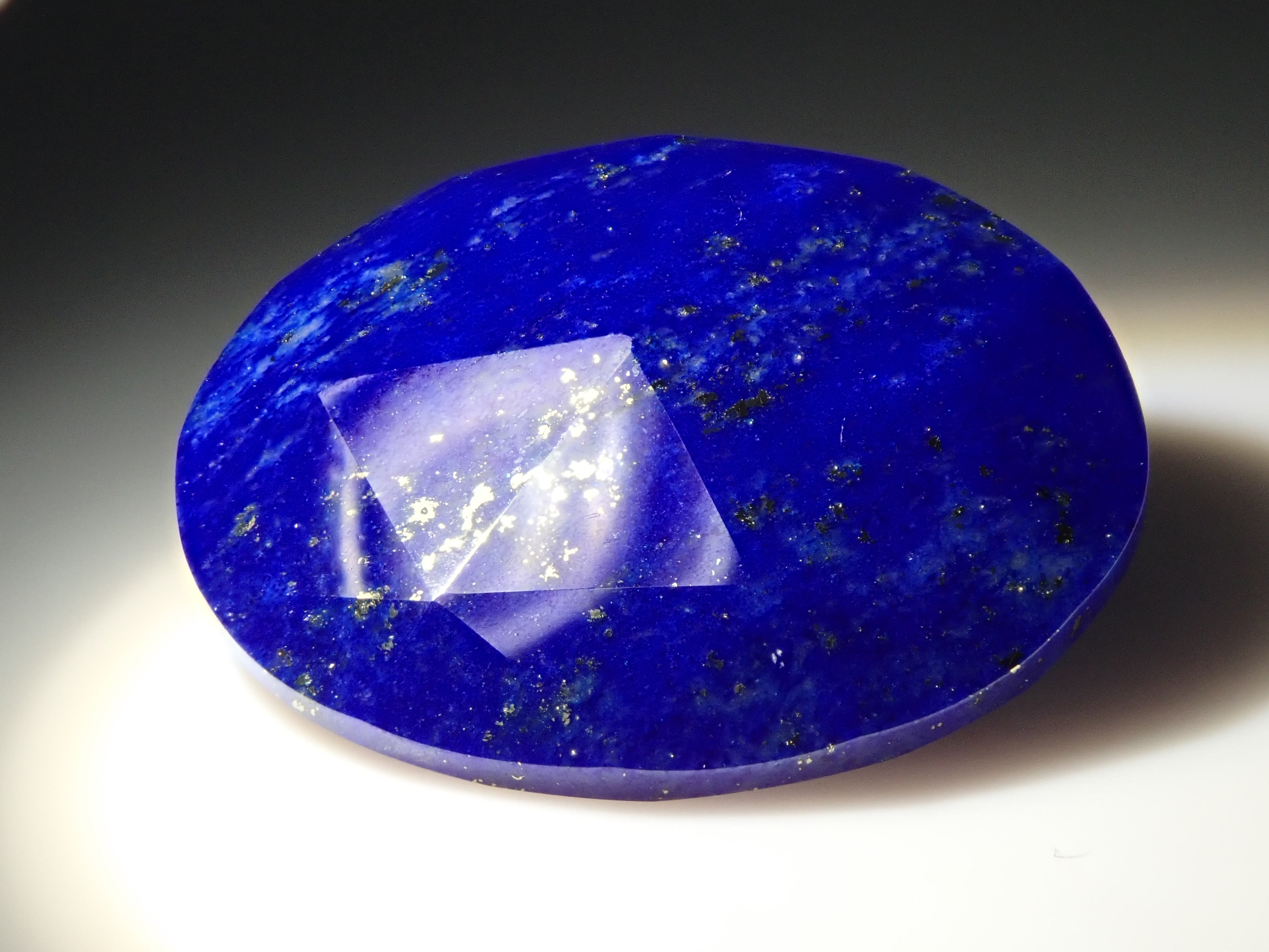 アフガニスタン産ラピスラズリ 5.465ctルース