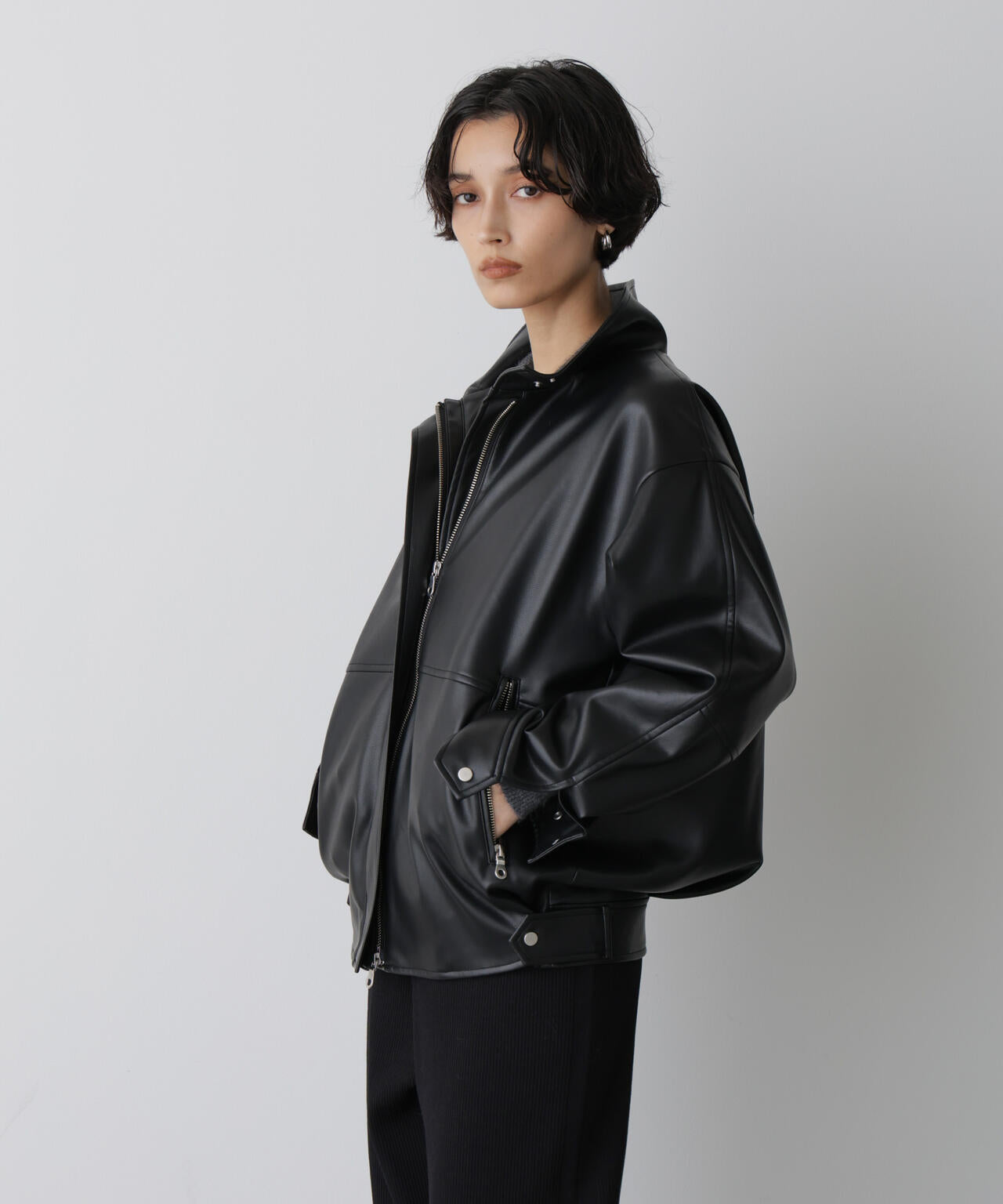 STEVELOUR 」 スタンド フェイク レザー ジップ ブルゾン