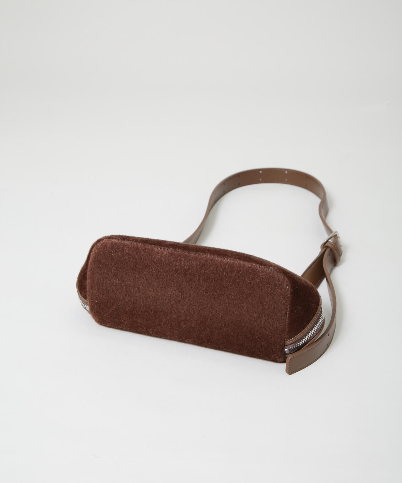 ADD CULUMN / FIGRE BODYBAG HAIR CALF