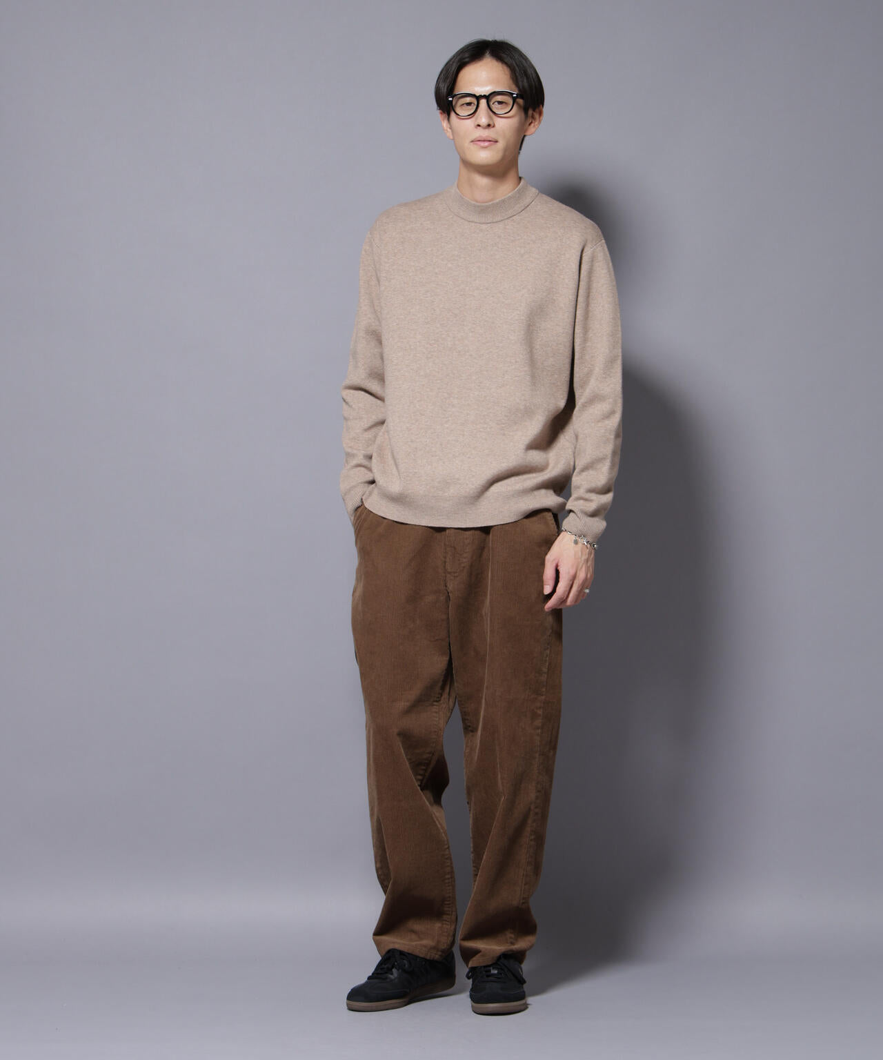 シルク混モックネックニット