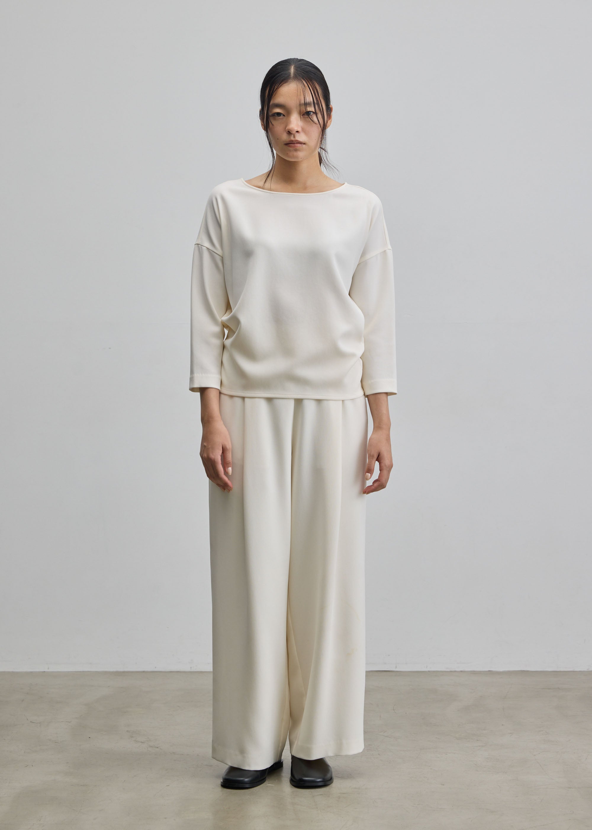 タックワイドパンツ - SOÉJU online store｜上質な大人の女性のための