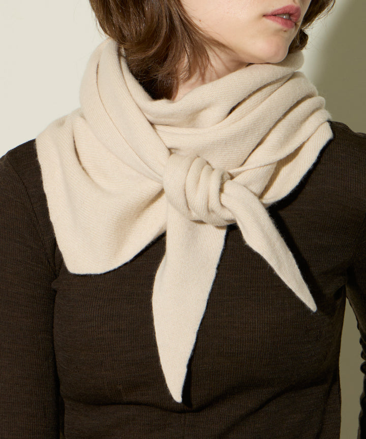 ASAUCE MELER | シームレス トライアングル ニットストール - アマン