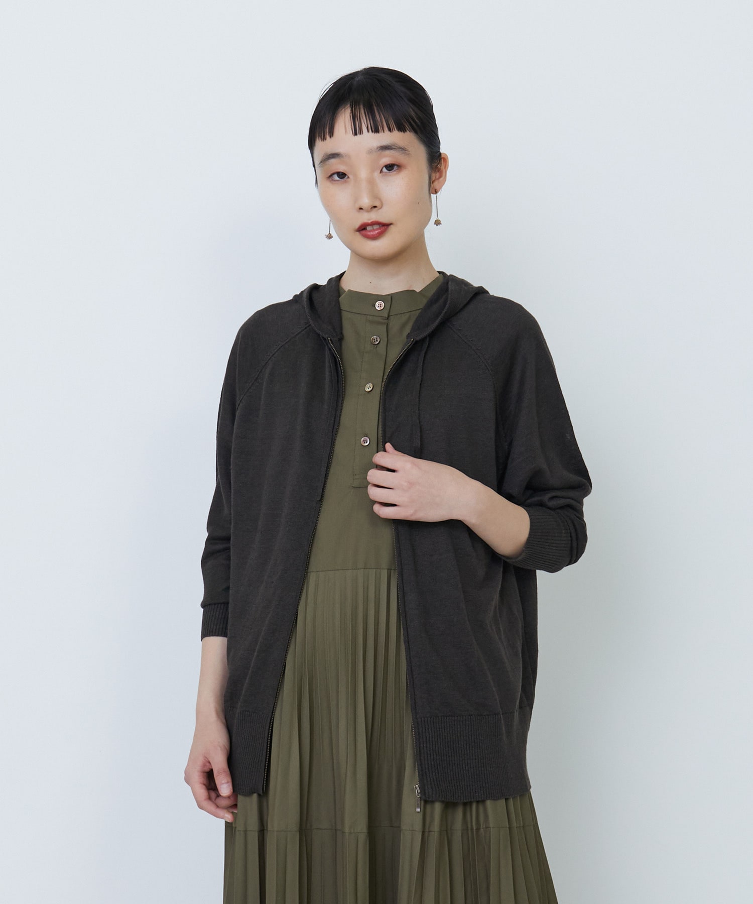 リネン天竺ニットパーカー｜BIGI online store - ビギ オンラインストア