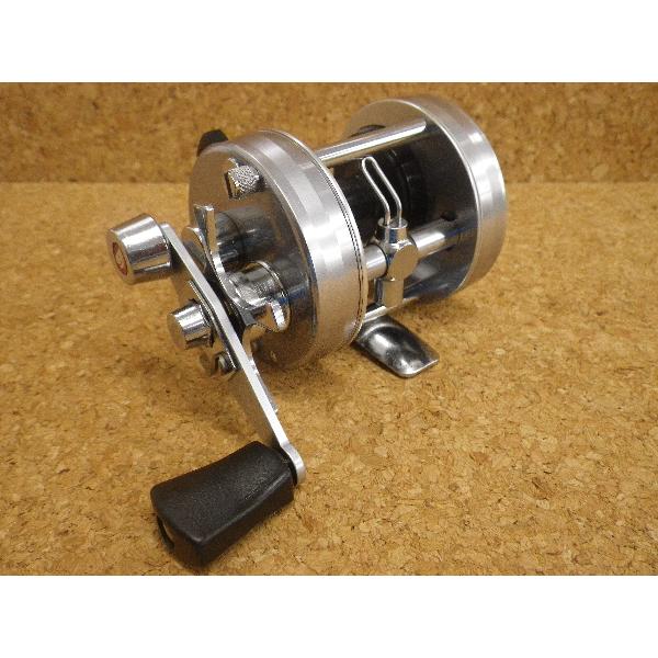中古品】 AbuGarcia アブガルシア アンバサダー2500C