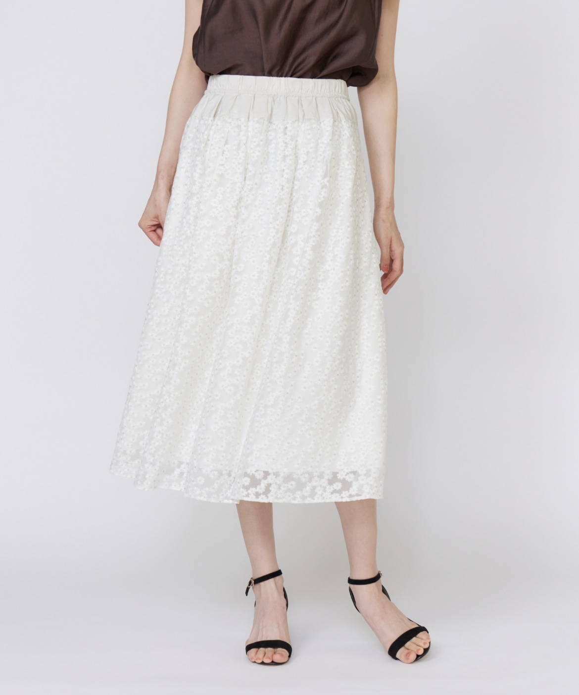 フラワー刺繍タックスカート｜Maglie le cassetto（マーリエ ル