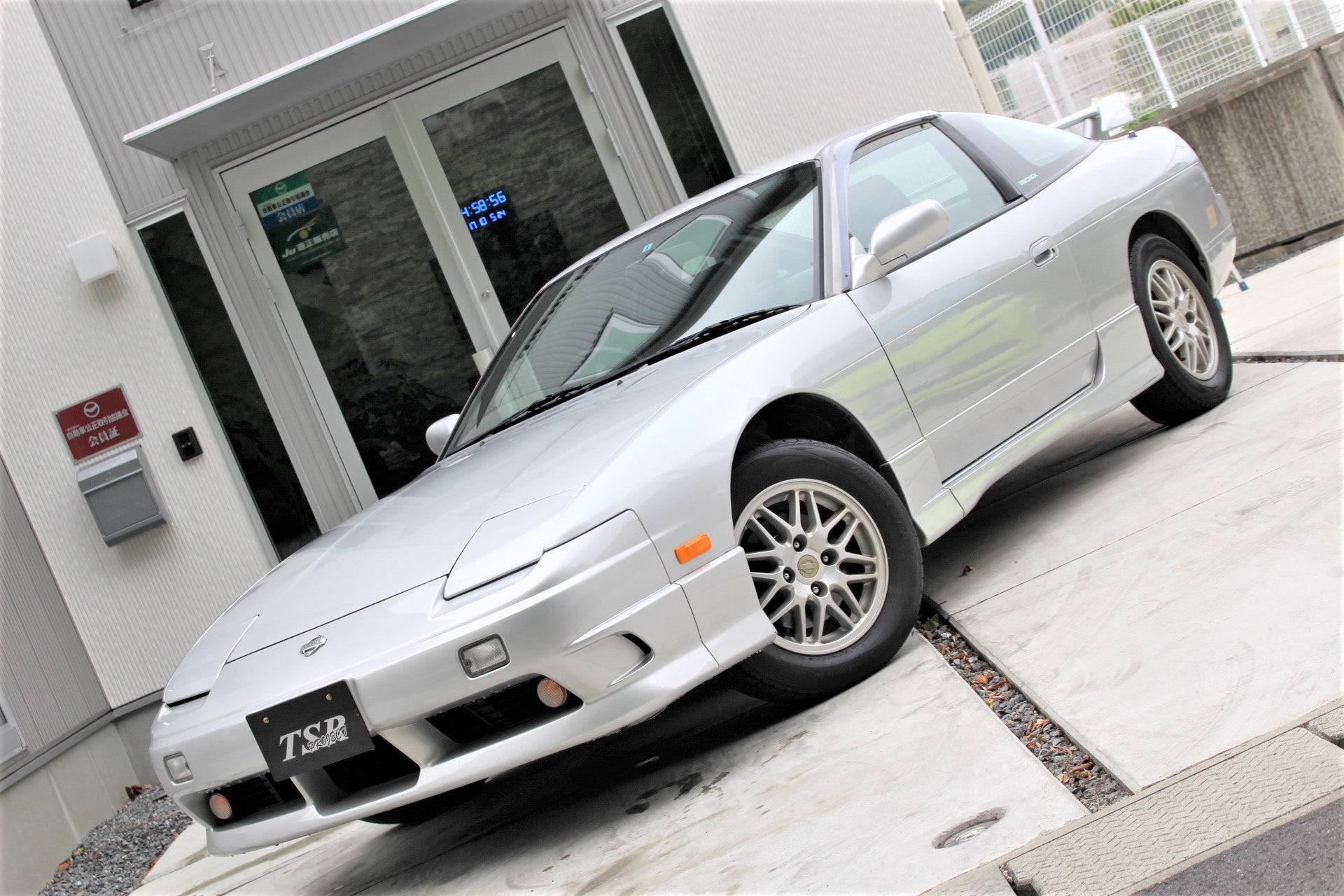 新入庫車情報！！】平成9年式 180SX タイプS 後期 5MT フルノーマル