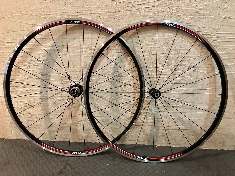 手組みホイール時代再来か・・・。TNI AL22Wオフセット入荷です
