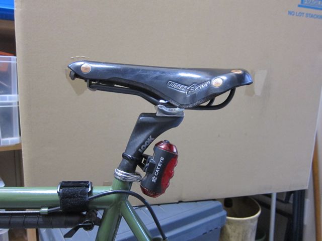 白いBROOKS TEAM PRO | CAMBIO工房