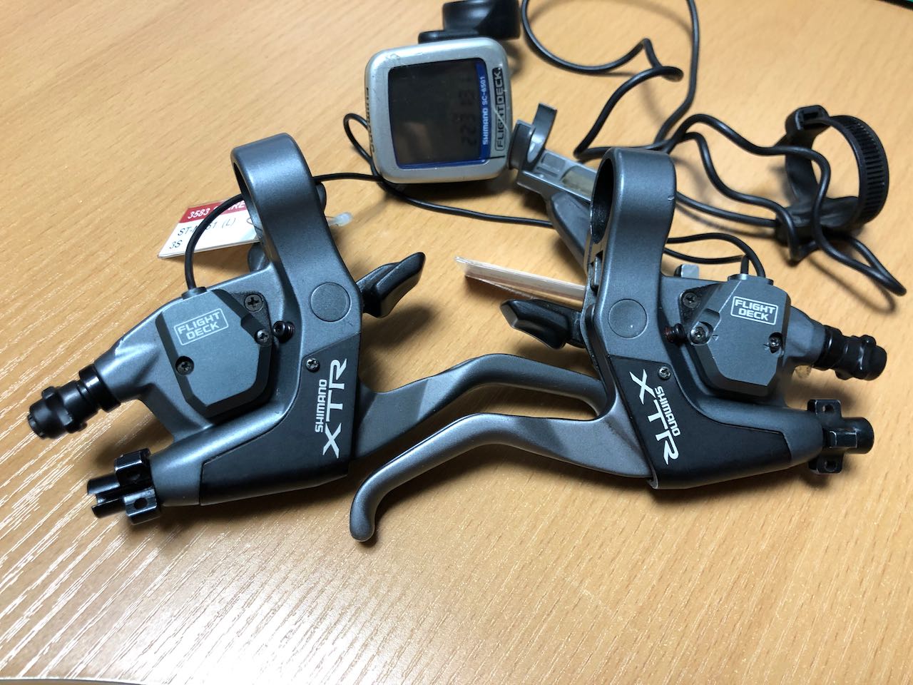 950系XTRラピットファイヤーレバーの珍品 | CAMBIO工房